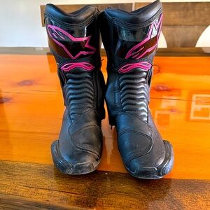 Alpinestars W Stella S-MX 6 riding boots.
